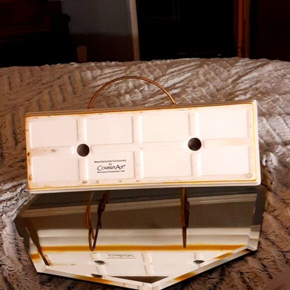 COUNTER ART Yellow Egg Tray  Ceramic‎ - Picture 3 of 6